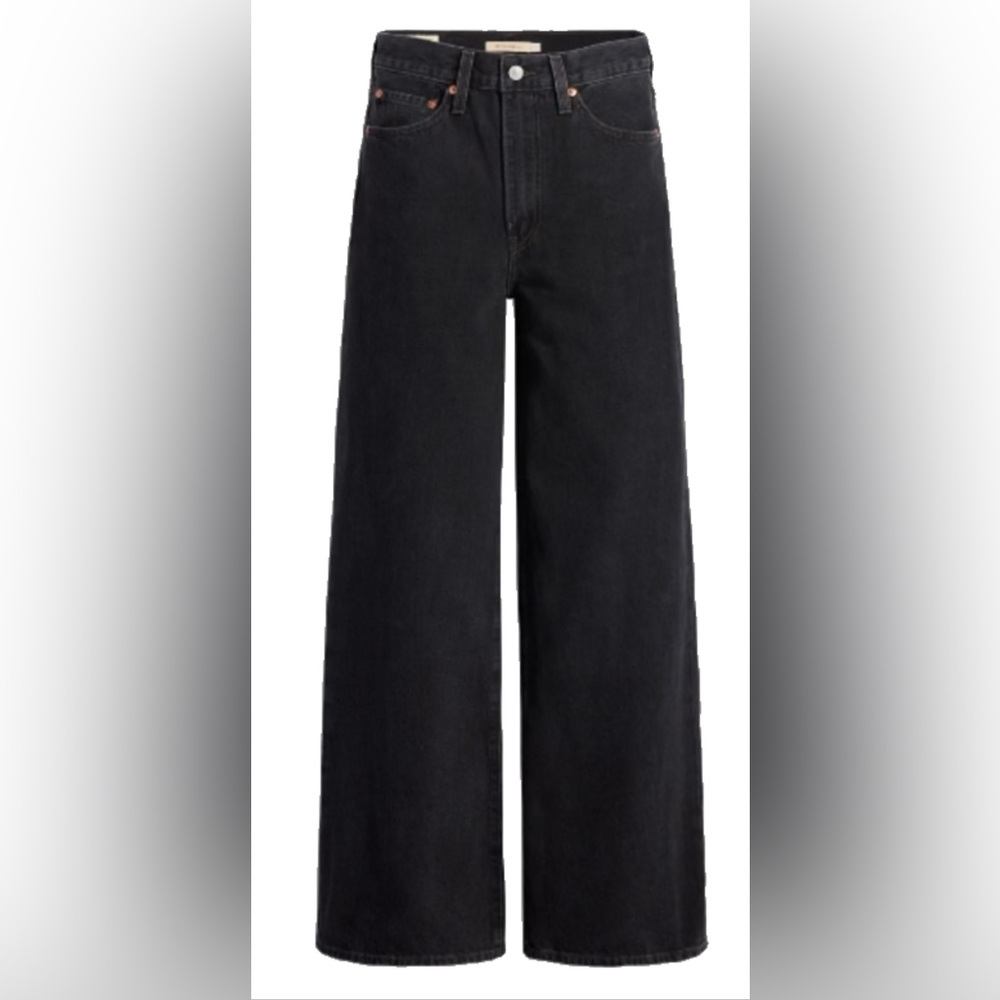 GUC Levi’s 318 Shaping Wide Leg black jeans, size women’s 30
